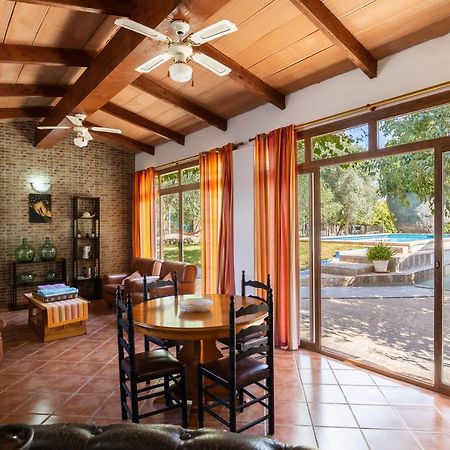 Finca Can Lluc Аларо Экстерьер фото
